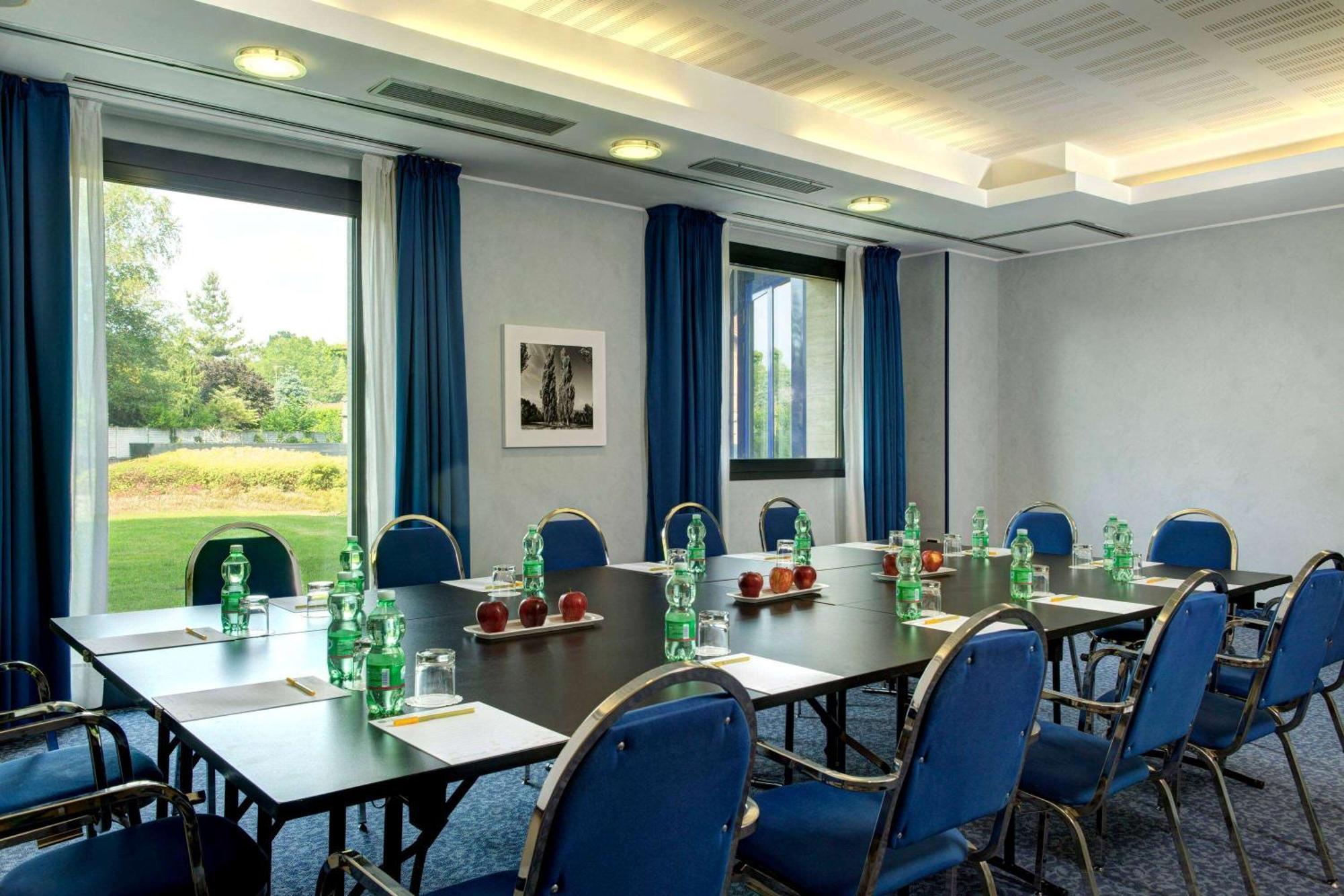 Dolce By Wyndham Milan Malpensa Hotel Somma Lombardo Eksteriør billede