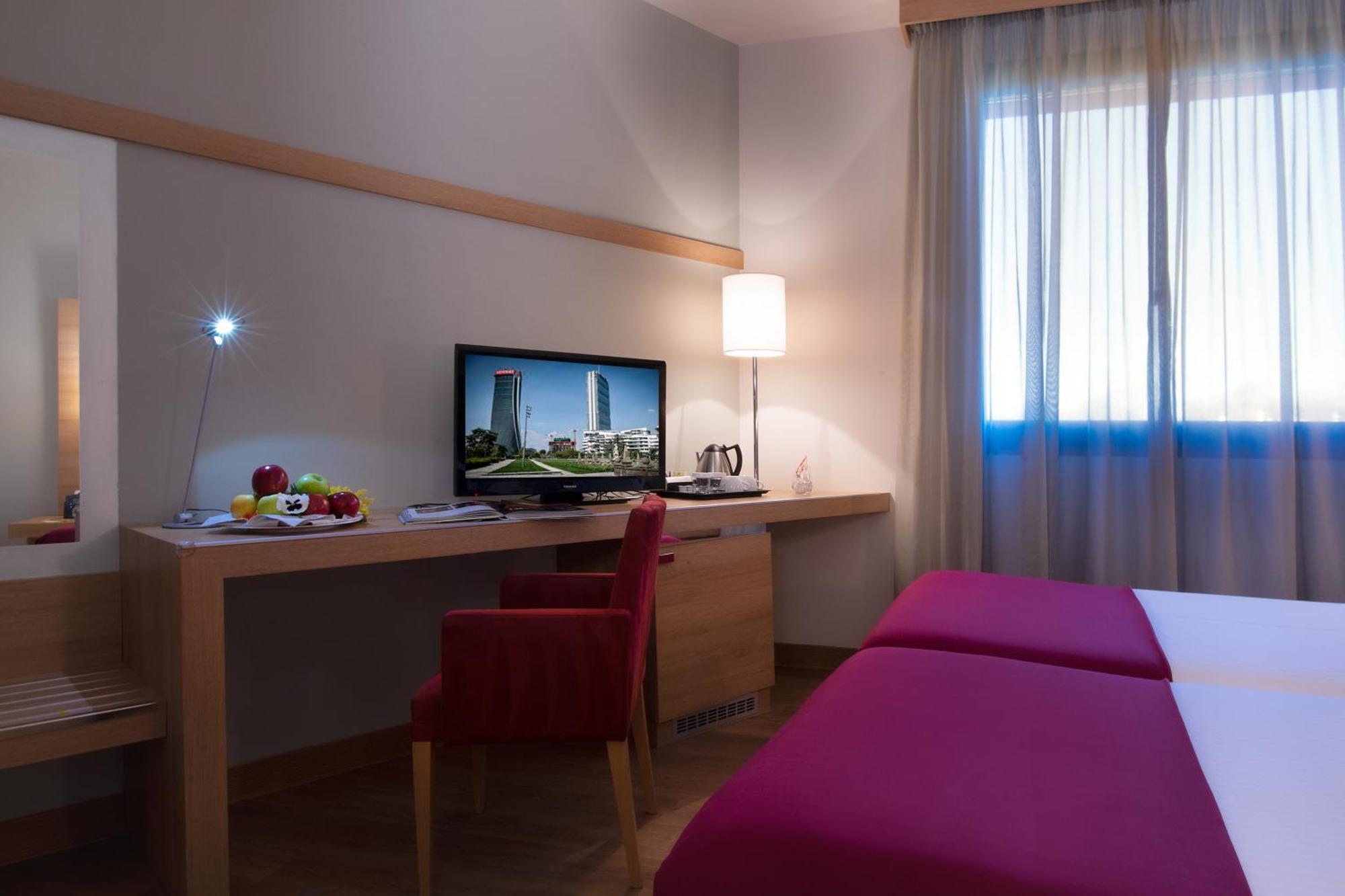 Dolce By Wyndham Milan Malpensa Hotel Somma Lombardo Eksteriør billede